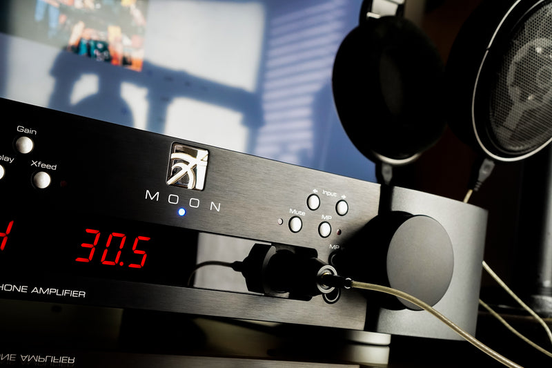 Simaudio MOON 430HAD Headphone Amplifier with DSD Capable DAC review
