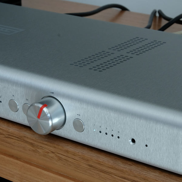 Schiit Audio Freya S balanced preamplifier – Addicted To